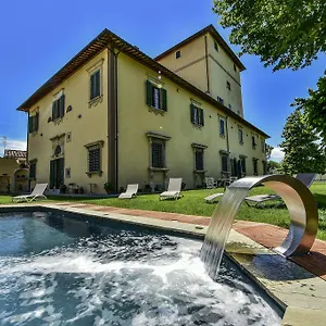 https://residenza-depoca-torre-dei-lari.it-tuscanyhotel.com